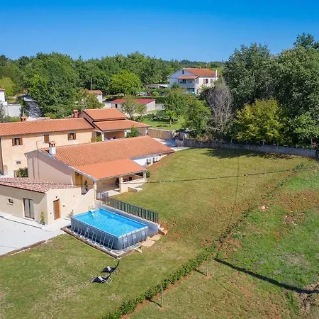 Casa Ivana * Karojba